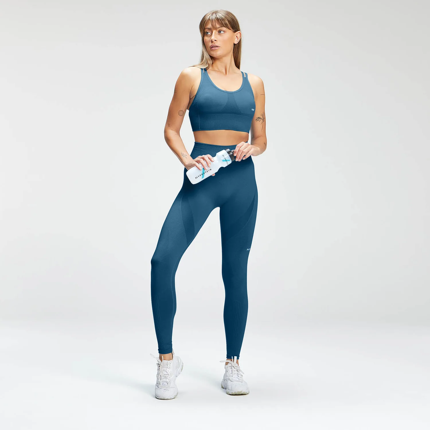 MP Women's Tempo Seamless Sports Bra - Dust Blue 5 MP Women's Tempo Seamless Sports Bra - Dust Blue – Bild 3