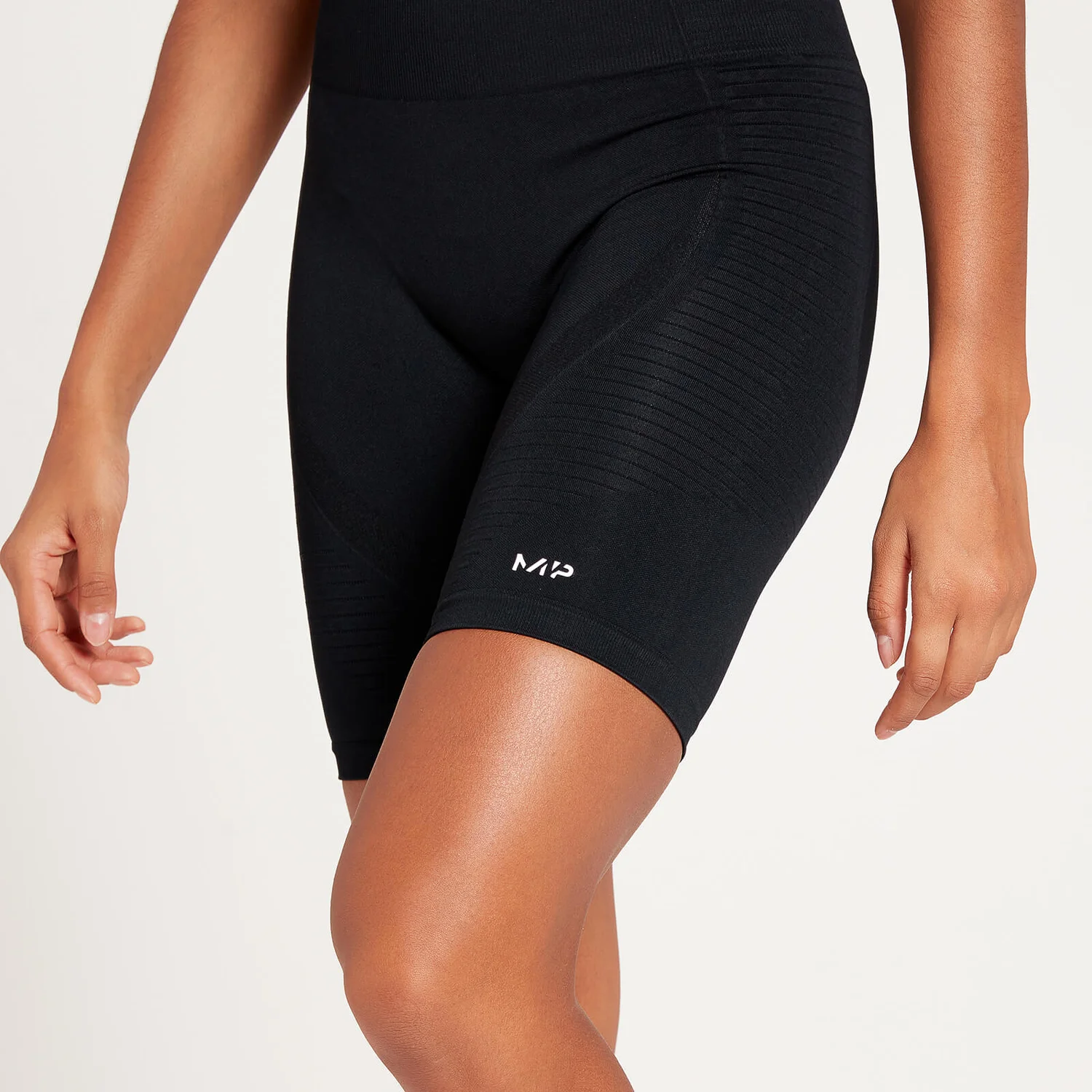 MP Women's Tempo Seamless Cycling Shorts - Black 6 MP Women's Tempo Seamless Cycling Shorts - Black – Bild 4