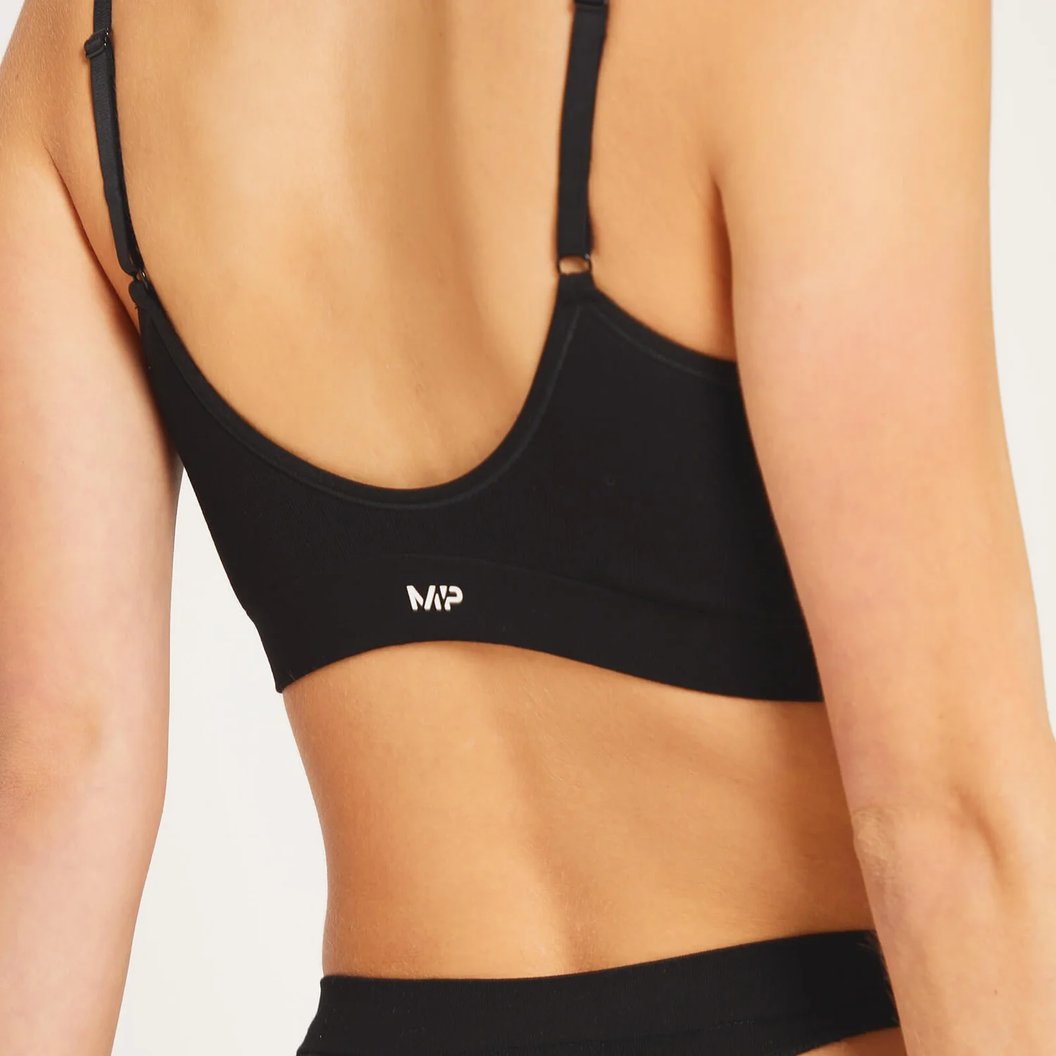 MP Women's Composure Seamless V-Neck Bralette - Black 6 MP Women's Composure Seamless V-Neck Bralette - Black – Bild 4