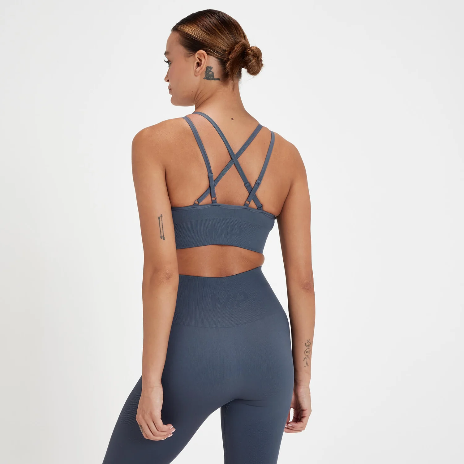 MP Women's Tempo Seamless Sports Bra - Graphite 2 MP Women's Tempo Seamless Sports Bra - Graphite